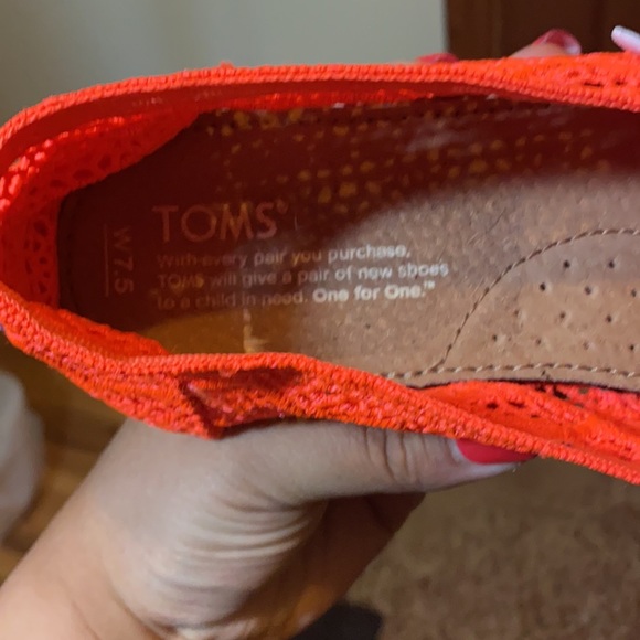 * TOMS orange lace crochet flats - Picture 4 of 5